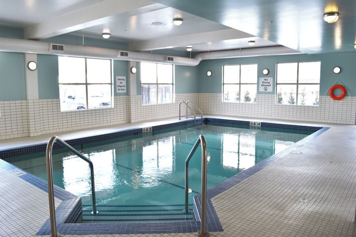 Holiday Inn Express Golden-Kicking Horse by IHG