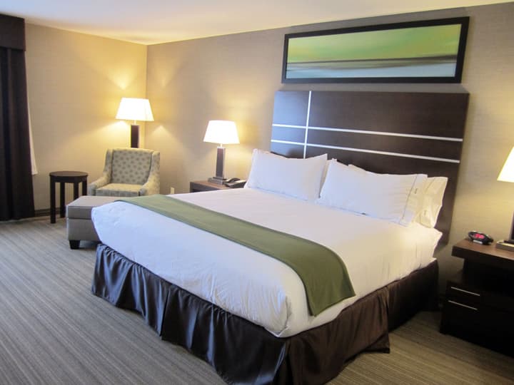 Holiday Inn Express Golden-Kicking Horse by IHG