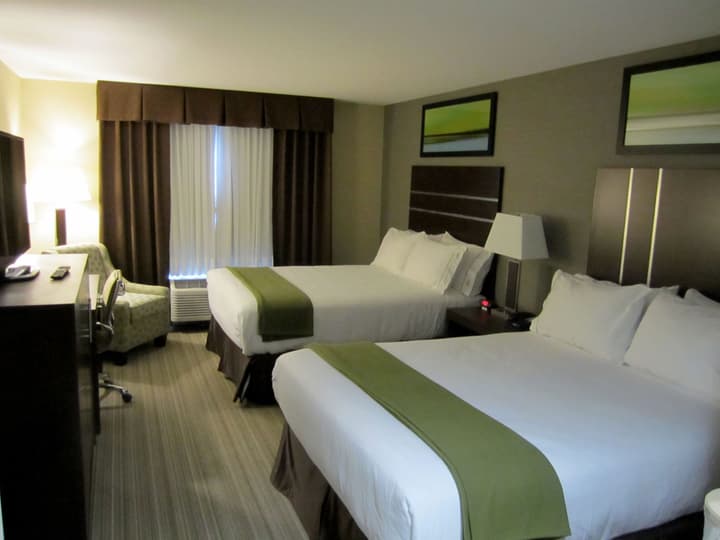 Holiday Inn Express Golden-Kicking Horse by IHG