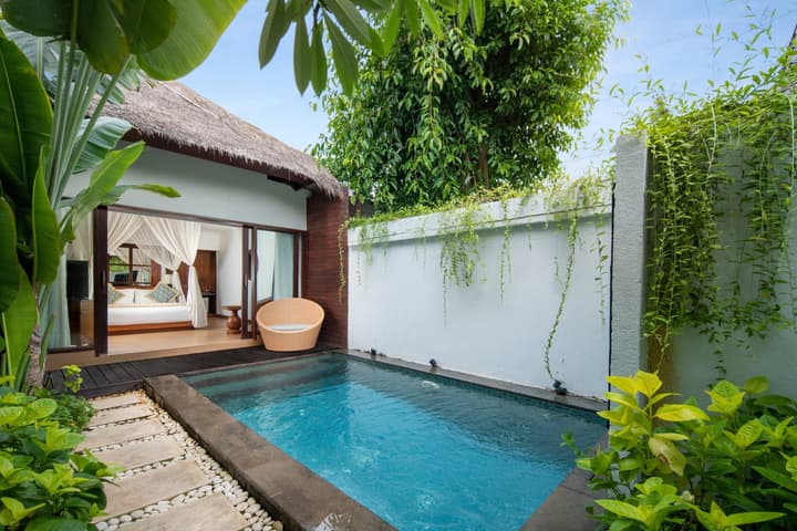 Lembongan Beach Club and Resort