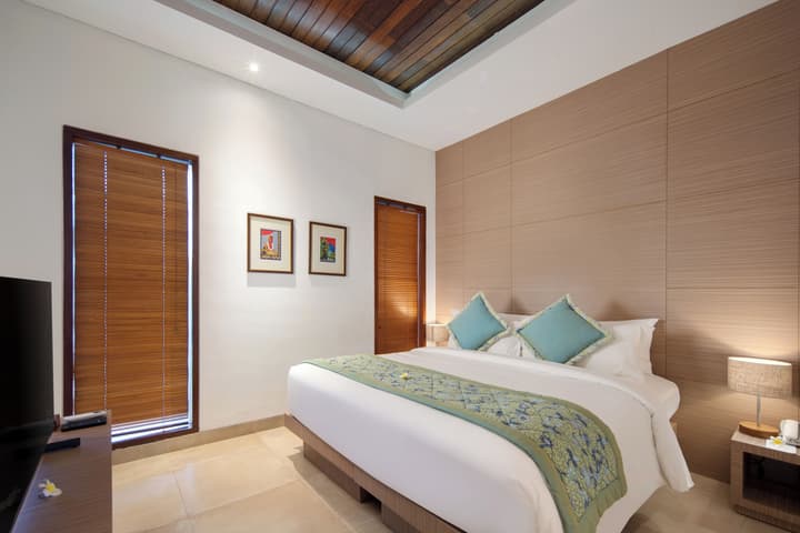Lembongan Beach Club and Resort