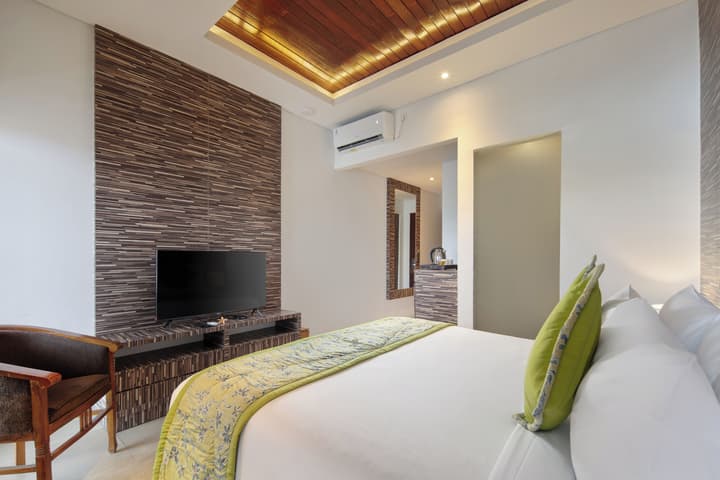 Lembongan Beach Club and Resort