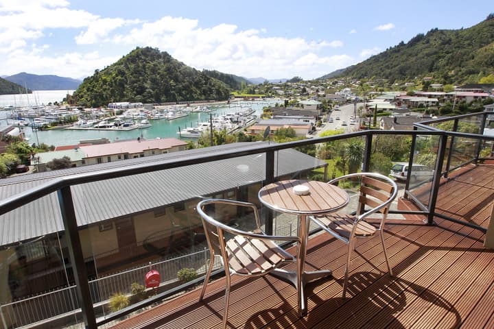 Harbour View Motel