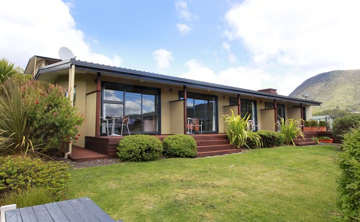 Harbour View Motel
