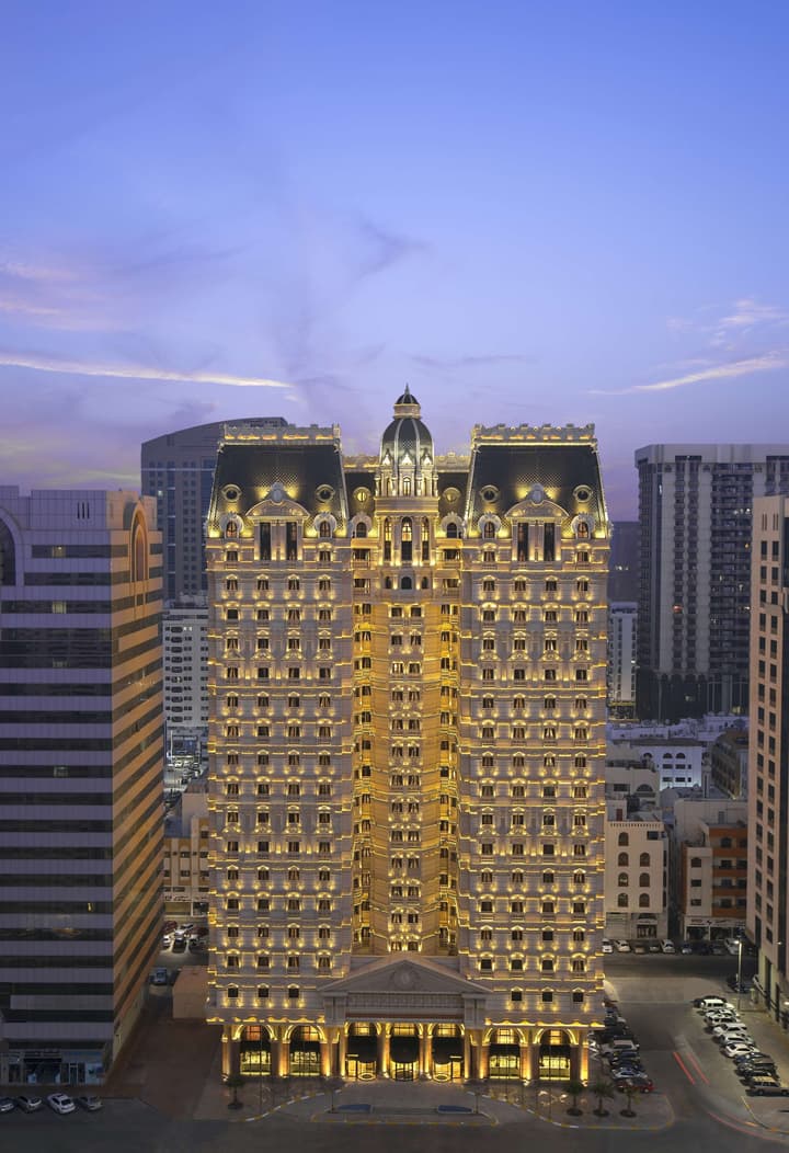 Royal Rose Hotel Abu Dhabi, Curio Collection by Hilton