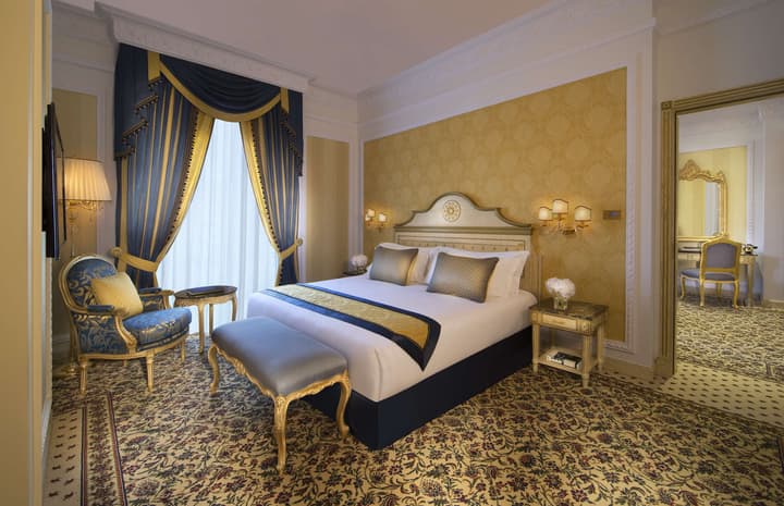 Royal Rose Hotel Abu Dhabi, Curio Collection by Hilton