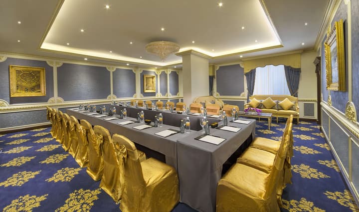 Royal Rose Hotel Abu Dhabi, Curio Collection by Hilton