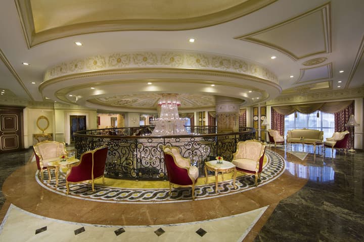 Royal Rose Hotel Abu Dhabi, Curio Collection by Hilton