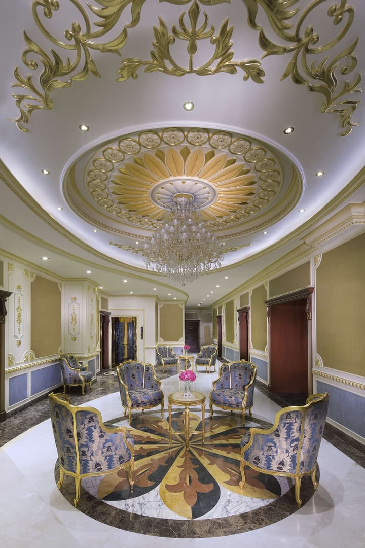 Royal Rose Hotel Abu Dhabi, Curio Collection by Hilton