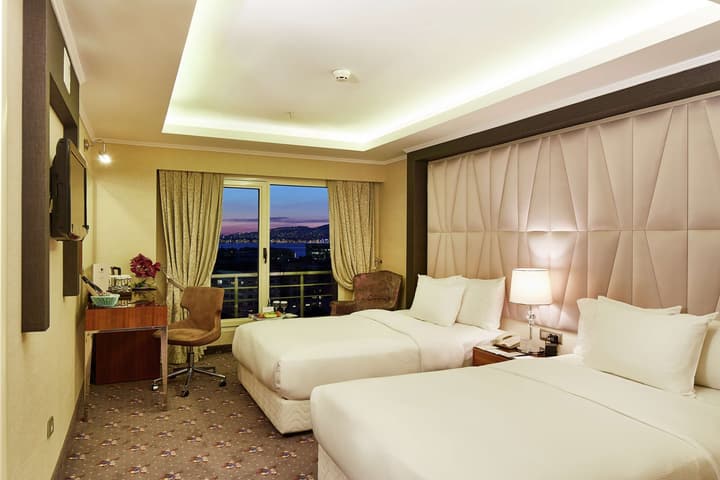 Doubletree By Hilton Hotel Izmir - Alsancak