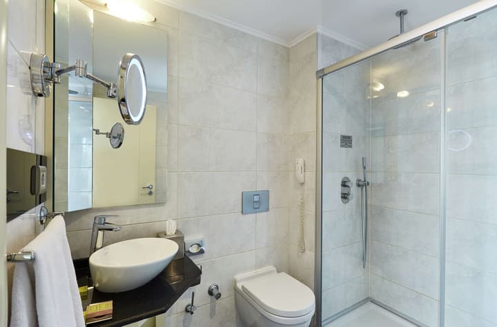 Doubletree By Hilton Hotel Izmir - Alsancak