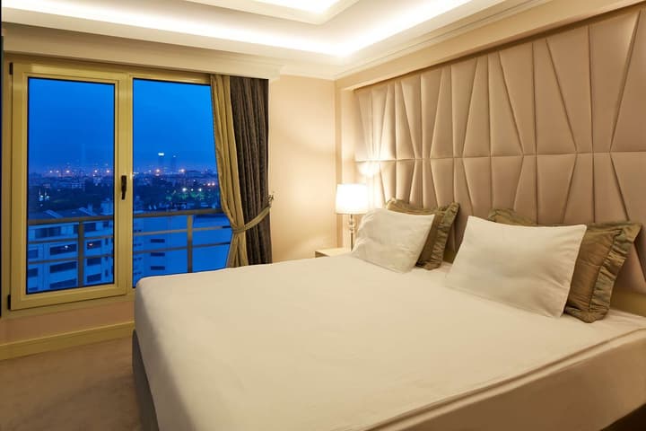 Doubletree By Hilton Hotel Izmir - Alsancak
