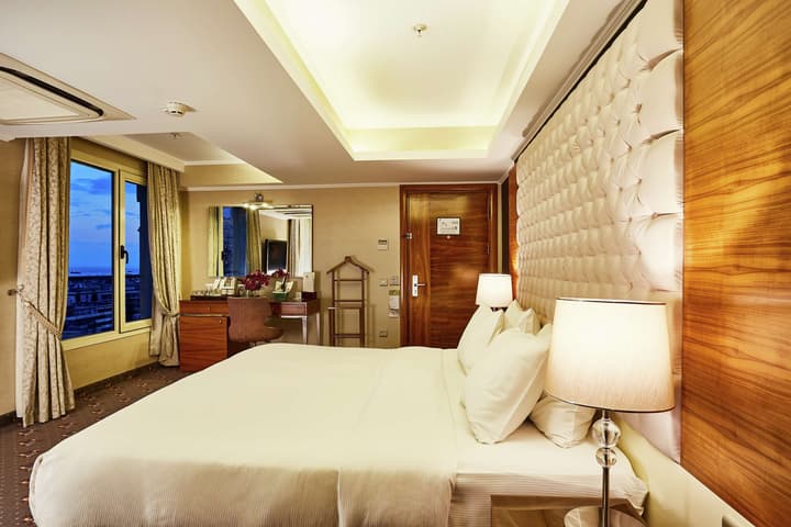 Doubletree By Hilton Hotel Izmir - Alsancak