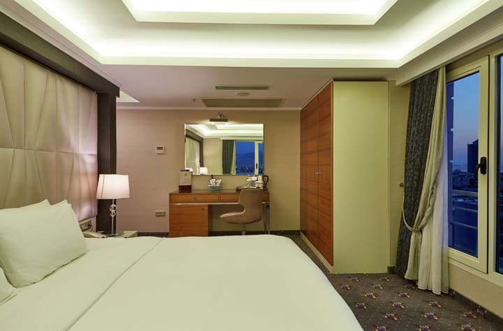 Doubletree By Hilton Hotel Izmir - Alsancak