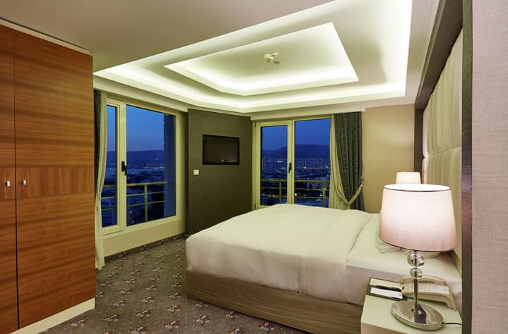 Doubletree By Hilton Hotel Izmir - Alsancak