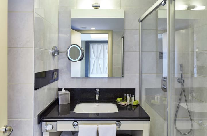 Doubletree By Hilton Hotel Izmir - Alsancak