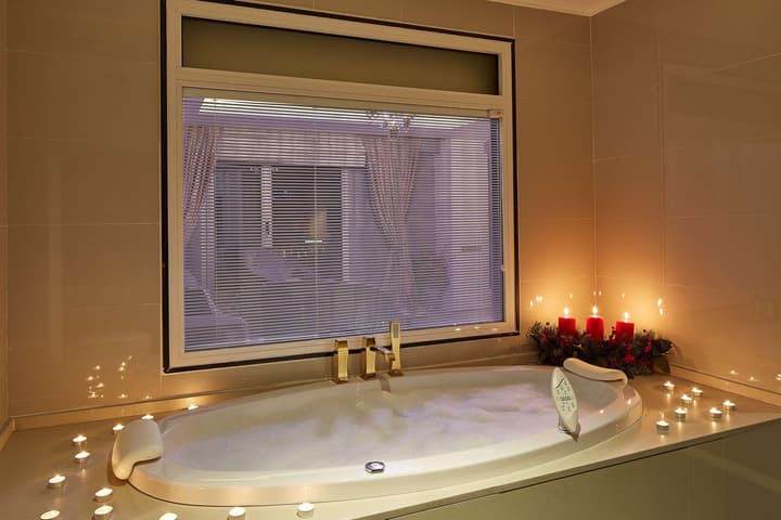 Doubletree By Hilton Hotel Izmir - Alsancak