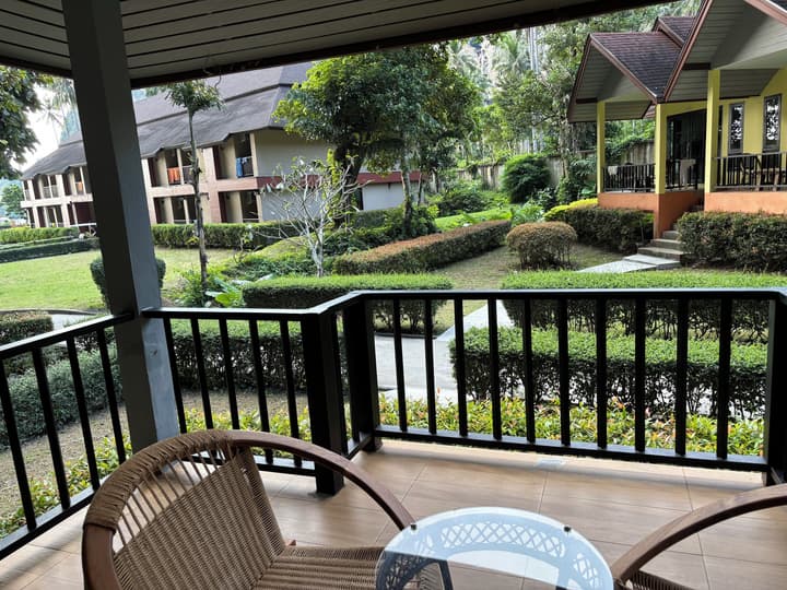 Tonsai Bay Resort