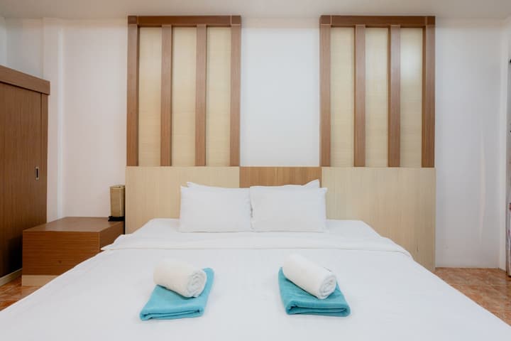 Tonsai Bay Resort