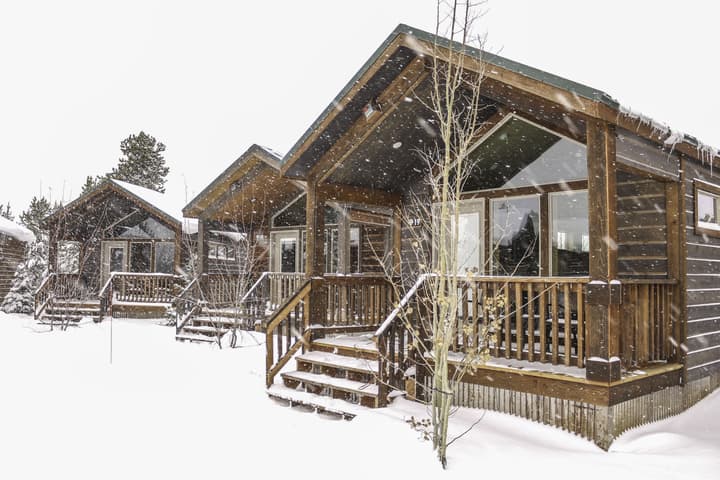 Explorer Cabins At Yellowstone