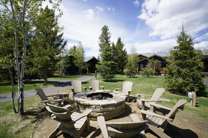 Explorer Cabins At Yellowstone