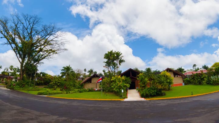 Arenal Paraíso Resort & Thermo Mineral Hot Springs