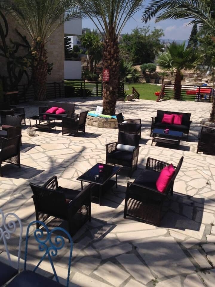 Moniatis Hotel