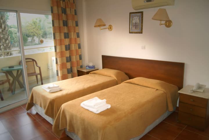 Moniatis Hotel