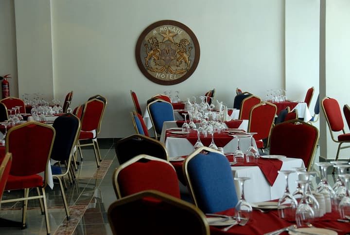 Moniatis Hotel