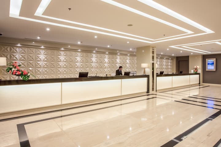 Mandarin Hotel Managed by Centre Point