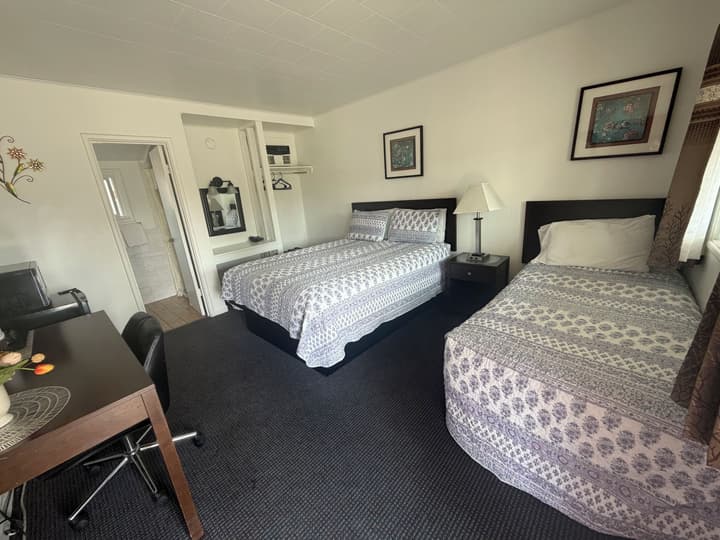 Sonoma Lodge