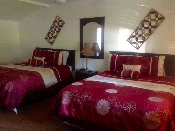Sonoma Lodge