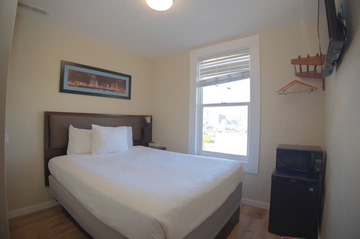 Casa Loma Hotel