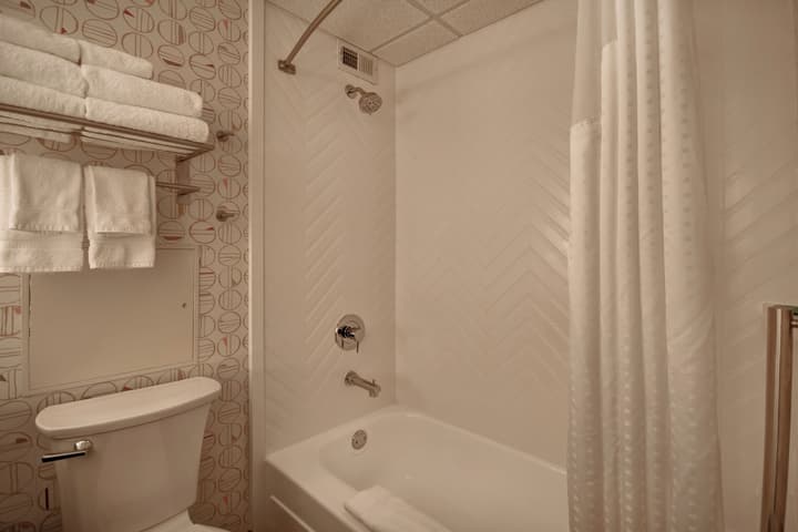 Holiday Inn Lancaster by IHG