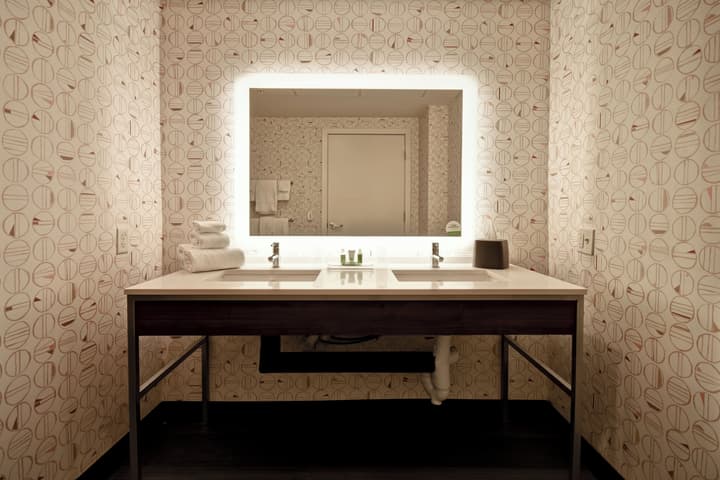 Holiday Inn Lancaster by IHG