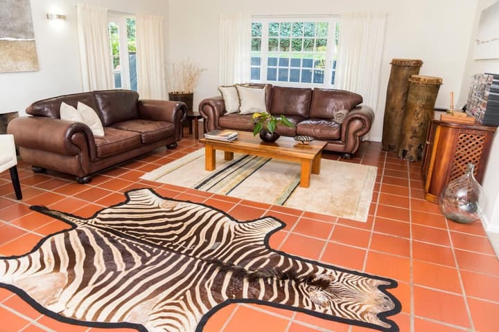South Villa Guesthouse & Garden