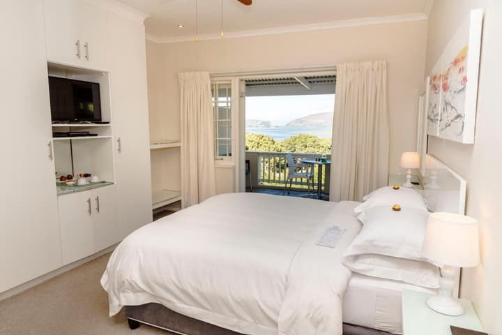 South Villa Guesthouse & Garden