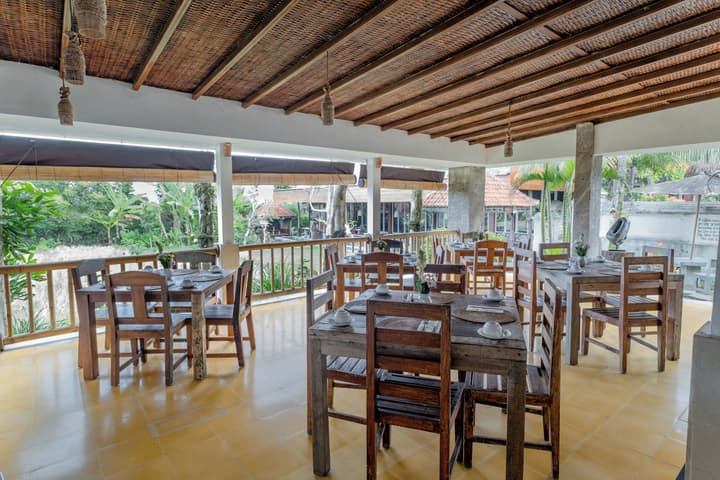 Alam Puisi Villa