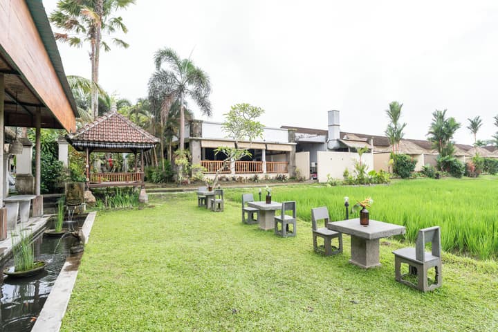 Alam Puisi Villa