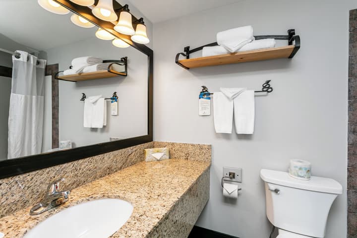 Tonquin Inn