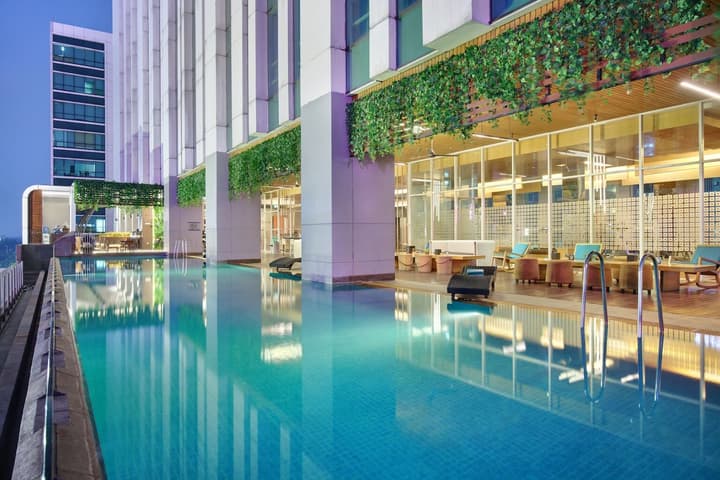 JS Luwansa Hotel and Convention Center