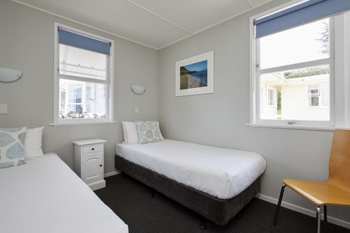 Harbour View Motel and Water Front Apartments