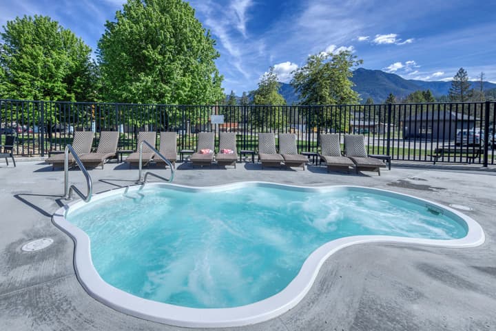 Bighorn Meadows Resort