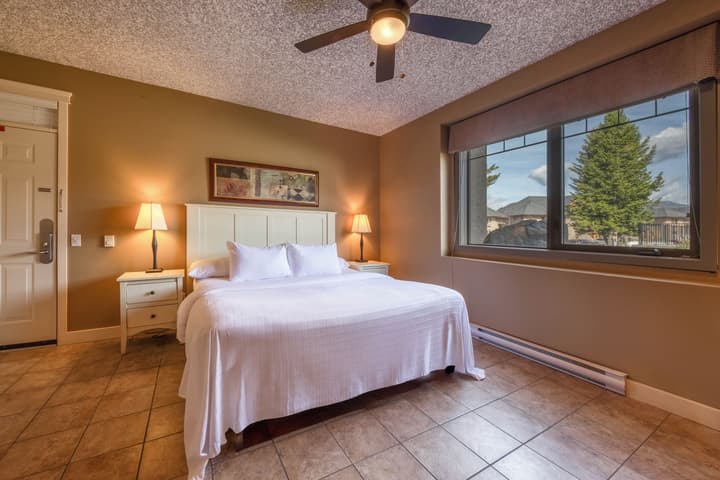 Bighorn Meadows Resort
