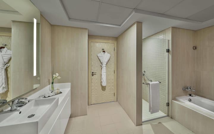 DoubleTree by Hilton Dubai - Jumeirah Beach