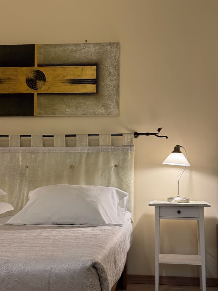 Eremes Rooms & Apartments