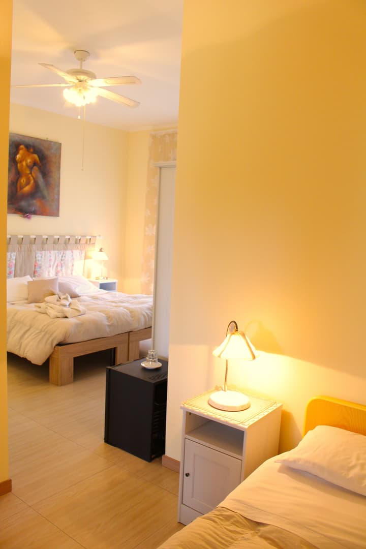 Eremes Rooms & Apartments