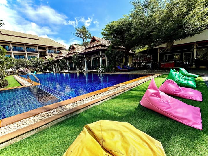 POOLSAWAT VILLA
