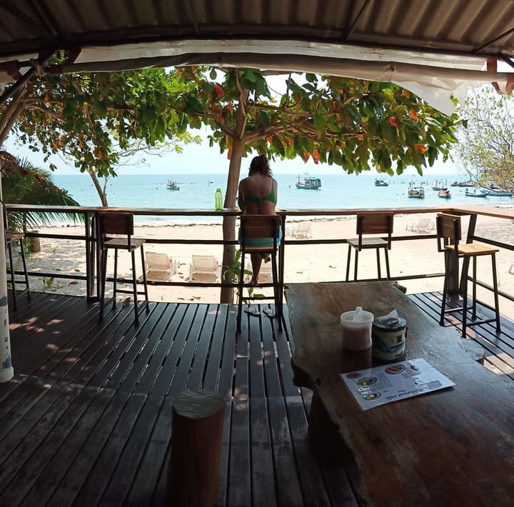 POOLSAWAT VILLA