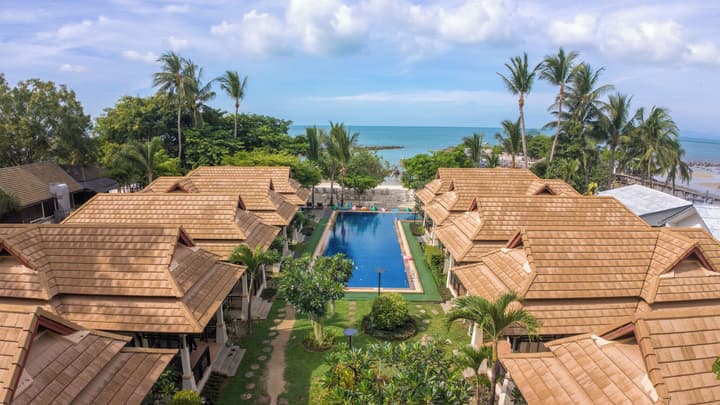 POOLSAWAT VILLA